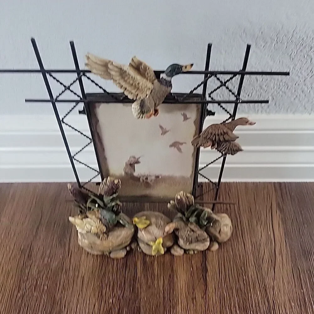 Rustic Mallard 6 Ducks 4x6 Photo Frame Lodge Cabin Barbed Wire Vintage Hunting
